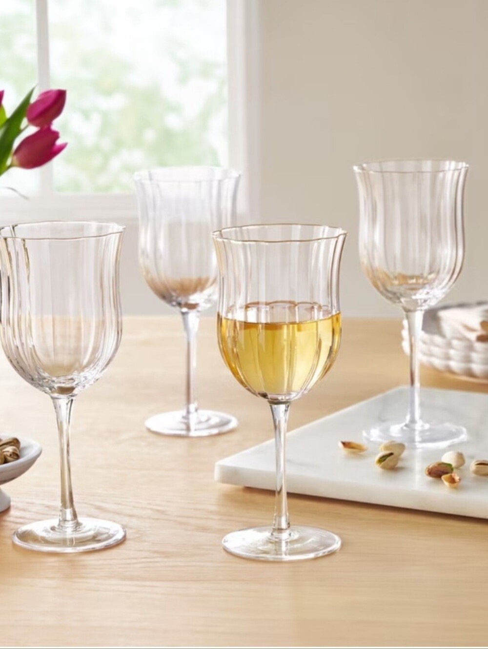 Pioneer Woman Colette White Wine Scallop Glasses (4) New In Box